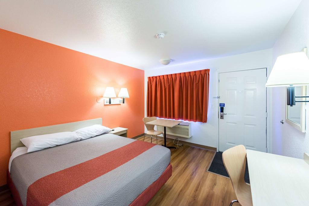 Motel 6-Reno, Nv - West Экстерьер фото