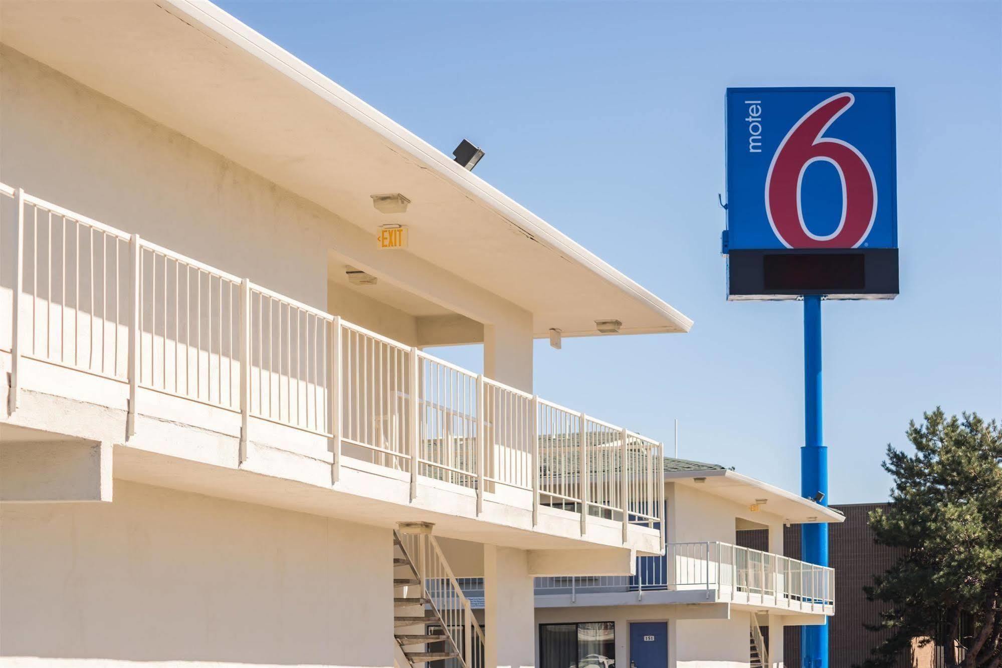 Motel 6-Reno, Nv - West Экстерьер фото