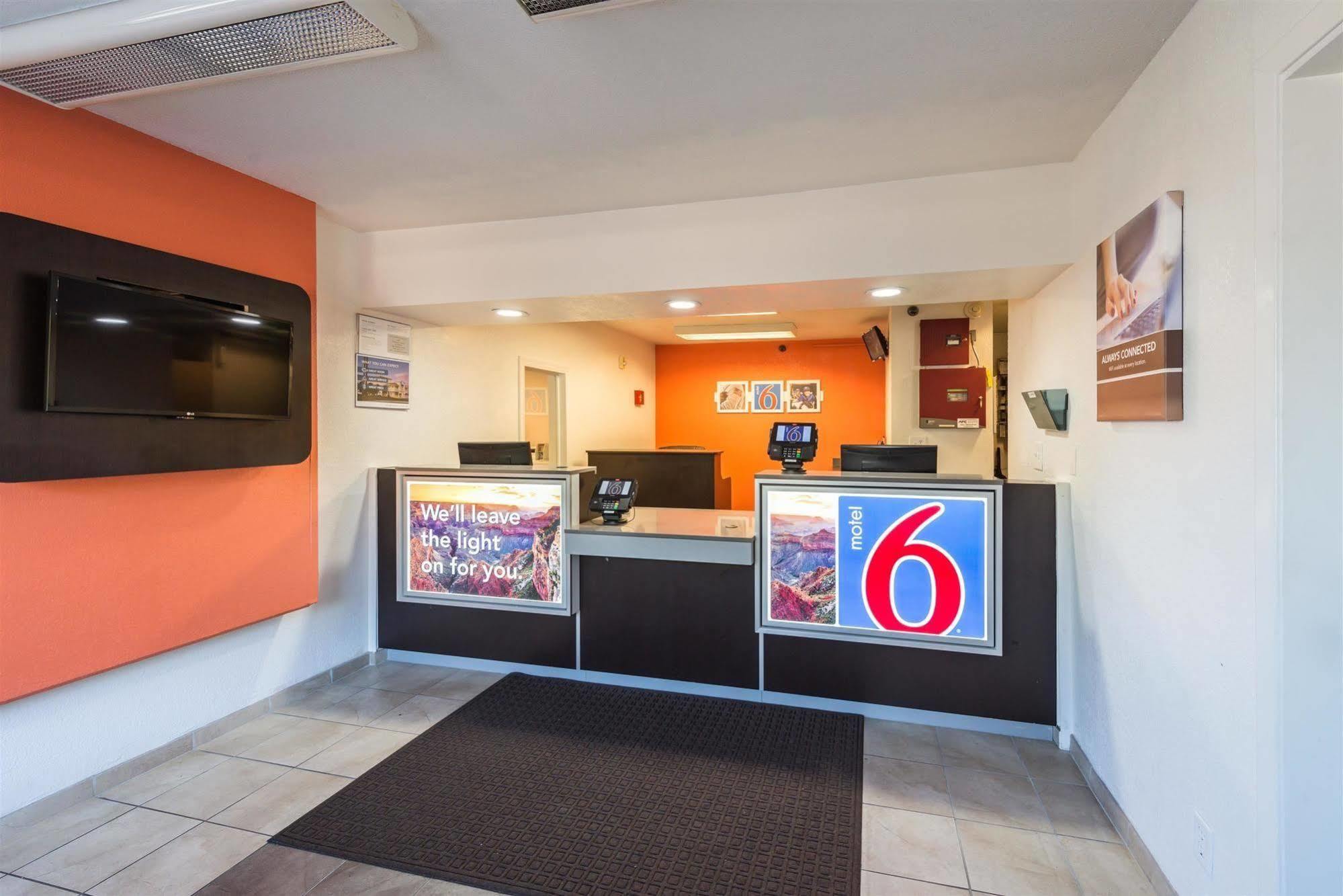 Motel 6-Reno, Nv - West Экстерьер фото