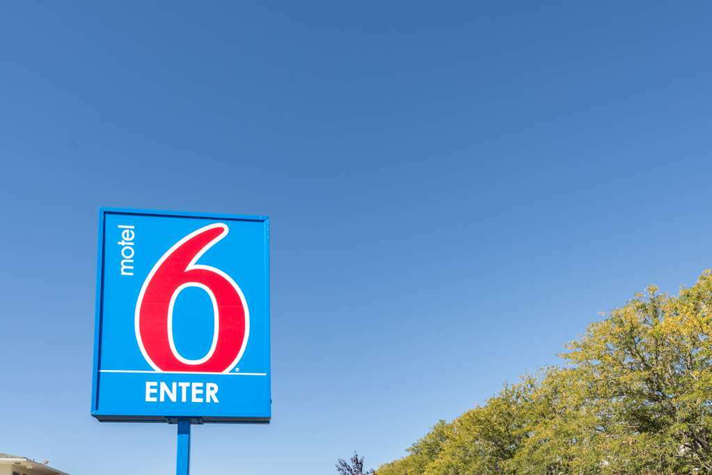 Motel 6-Reno, Nv - West Экстерьер фото